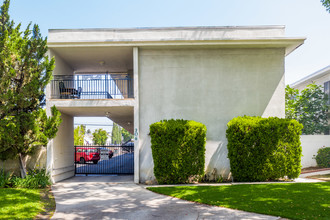 Laurelwood Apartments in Ontario, CA - Building Photo - Building Photo