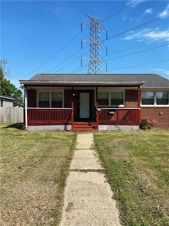 717 73rd St in Newport News, VA - Building Photo