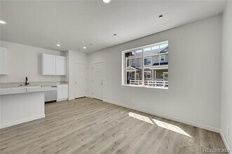 427 Condor Wy in Johnstown, CO - Building Photo - Building Photo