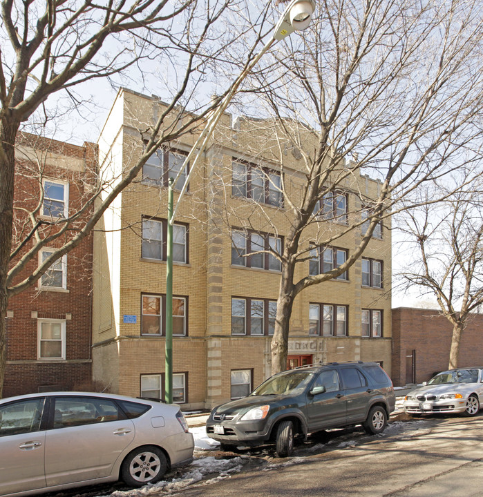 6350 N. Wayne Avenue in Chicago, IL - Building Photo