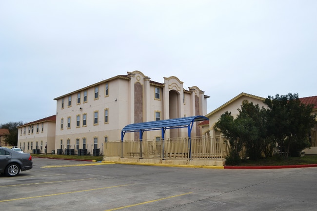 5310 Marcella Ave in Laredo, TX - Building Photo - Building Photo