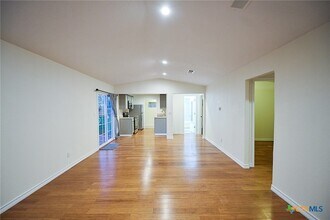 919 Southside Dr in Killeen, TX - Foto de edificio - Building Photo