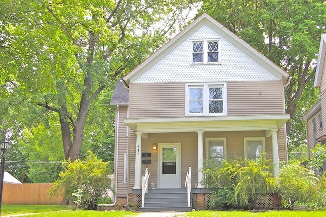 property at 911 N East St