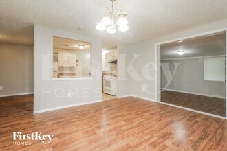 5289 Old Trail Cir in Stone Mountain, GA - Building Photo - Building Photo