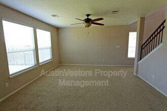 11125 Old Quarry Rd in Austin, TX - Building Photo - Building Photo