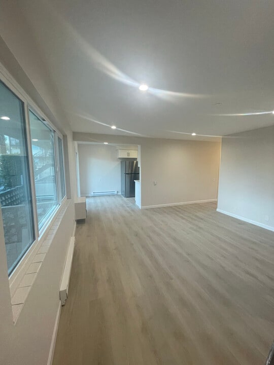 600 E Harvard Rd in Burbank, CA - Building Photo