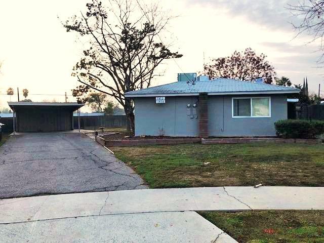 1414 Rodgers Rd in Hanford, CA - Foto de edificio