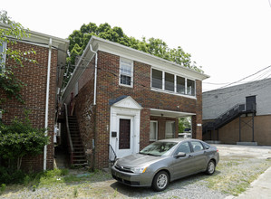 1400 Park Dr in Charlotte, NC - Foto de edificio - Building Photo