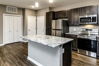 Vue 156 in Omaha, NE - Building Photo - Building Photo