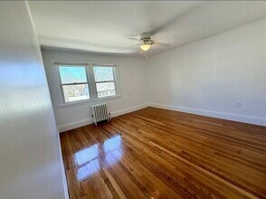 38 Byron St in Wakefield, MA - Building Photo - Building Photo