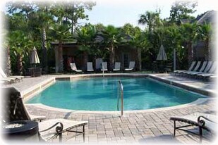 2279 Portofino Pl in Palm Harbor, FL - Building Photo