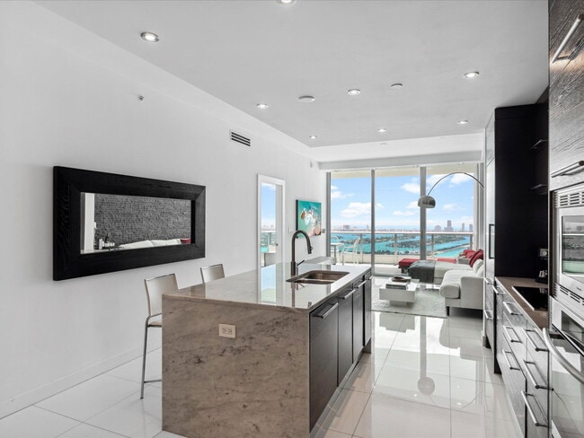 property at 900 Biscayne Blvd