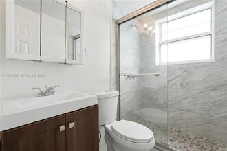 7530 Dickens Ave in Miami Beach, FL - Building Photo - Building Photo