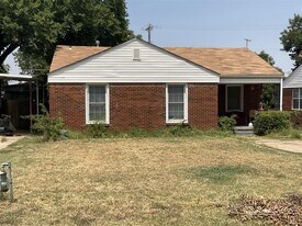 3305 Pioneer Ave in Oklahoma City, OK - Building Photo