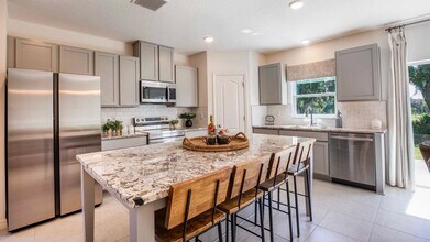 3581 Smt Vw Wy in Lakeland, FL - Building Photo - Building Photo