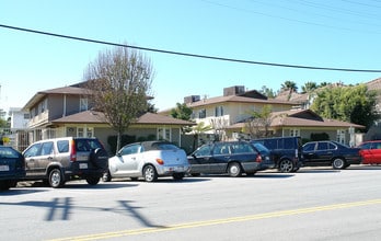 1601-1801 E 15th Street in Newport Beach, CA - Building Photo - Building Photo