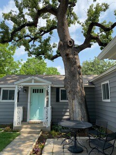 2137 W Lotus Ave in Fort Worth, TX - Building Photo