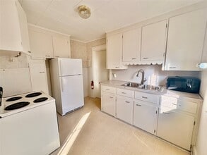 211 Dudley Ave in Endicott, NY - Building Photo - Building Photo