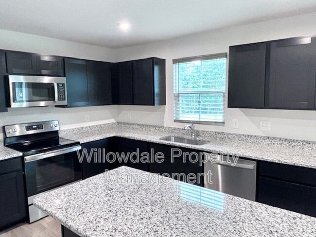 11 Hunting Wood Dr in Angier, NC - Building Photo - Building Photo