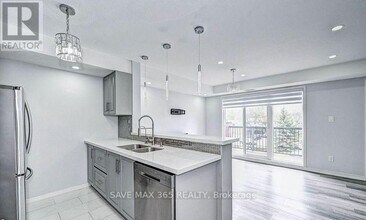 45-45 Cedarhill Crescent in Kitchener, ON - Building Photo - Building Photo