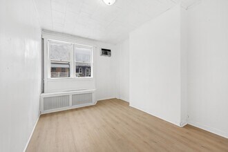 319 5th St in Union City, NJ - Building Photo - Building Photo