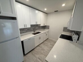 1906 Palmland Dr in Boynton Beach, FL - Building Photo - Building Photo