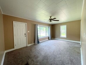 619 W 19th Ave in Hutchinson, KS - Building Photo - Building Photo