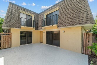 2929 SW 22nd Cir in Delray Beach, FL - Building Photo - Building Photo