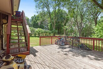 968 Gershwin Ave N in Oakdale, MN - Building Photo - Building Photo