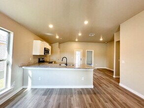 6928 10th St in Lubbock, TX - Building Photo - Building Photo