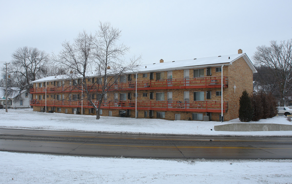 The Uptowner in Council Bluffs, IA - Building Photo