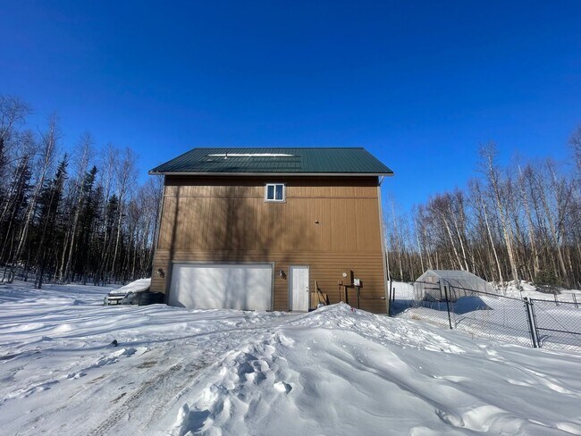 9475 Waxwing St in Wasilla, AK - Building Photo - Building Photo