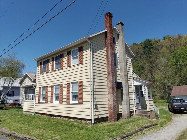 5942 Warrensville Rd in Williamsport, PA - Building Photo - Building Photo