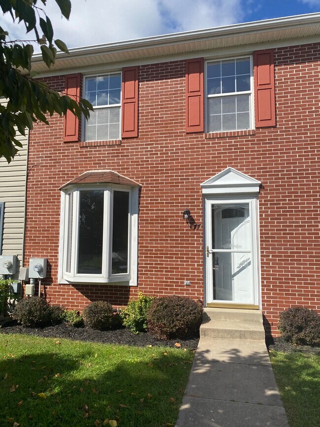 77 S Gala Rentals in Littlestown, PA