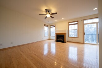 15600 Tickseed Ln in Eden Prairie, MN - Building Photo - Building Photo