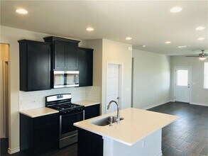 1611 Adobe Walls Way in Austin, TX - Building Photo - Building Photo