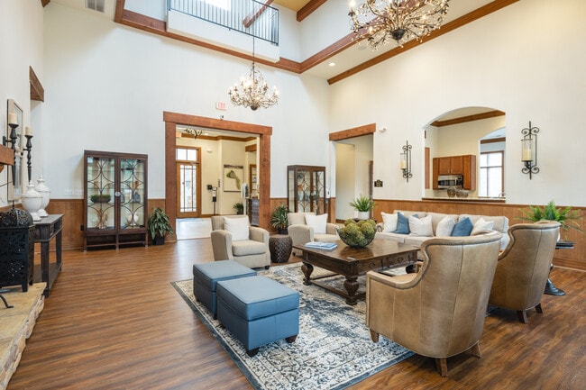 Reserve at Asheville in Asheville, NC - Foto de edificio - Interior Photo