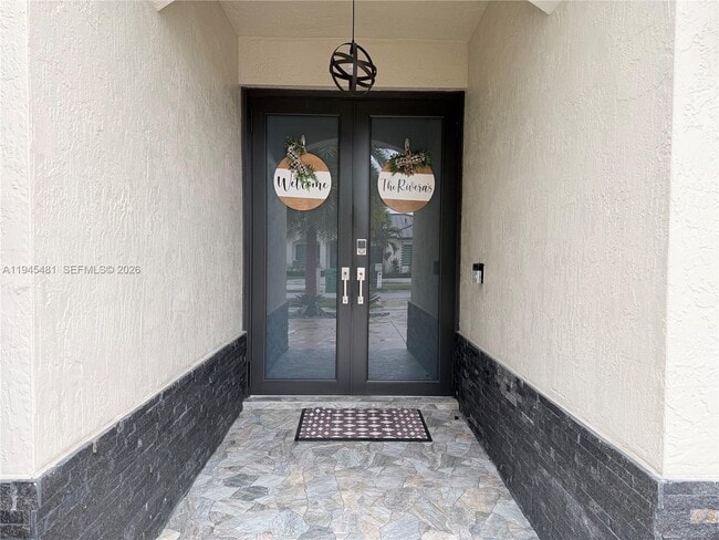 8737 NW 168th Ln in Hialeah, FL - Building Photo - Building Photo