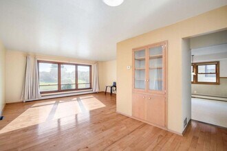 4321 N 99th St in Wauwatosa, WI - Building Photo - Building Photo