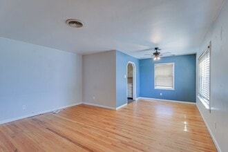 2620 Truxtun Ave in Bakersfield, CA - Building Photo - Building Photo