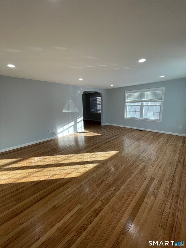 250 Swanson Ave in Stratford, CT - Building Photo - Building Photo