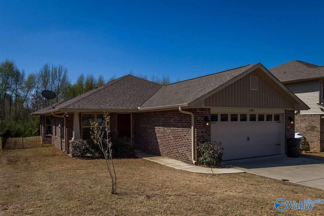 29886 Park Hill Dr in Madison, AL - Building Photo