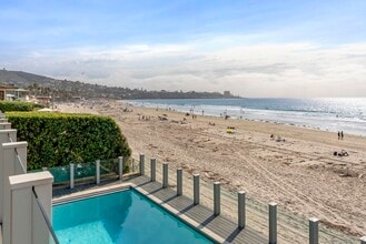8510 El Paseo Grande in San Diego, CA - Building Photo - Building Photo