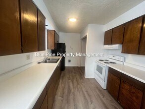 353 E 15th St in Idaho Falls, ID - Foto de edificio - Building Photo