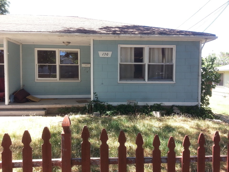 130 S Front St in Rio Vista, CA - Building Photo