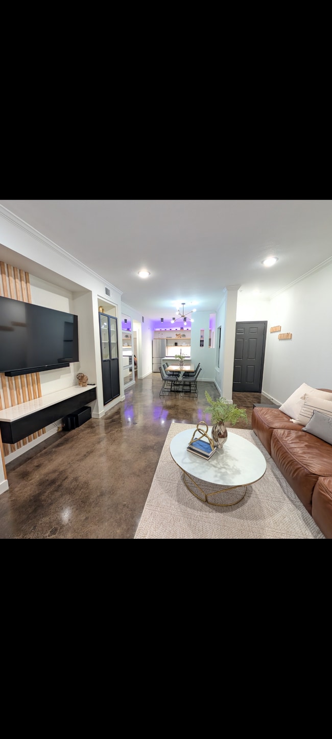 property at 6000 Shepherd Mountain Cv