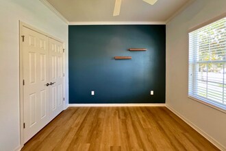 17563 Buckingham Garden Dr in Fish Hawk, FL - Building Photo - Building Photo