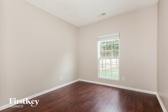 1125 Chalk Hill Ln in Charlotte, NC - Building Photo - Building Photo