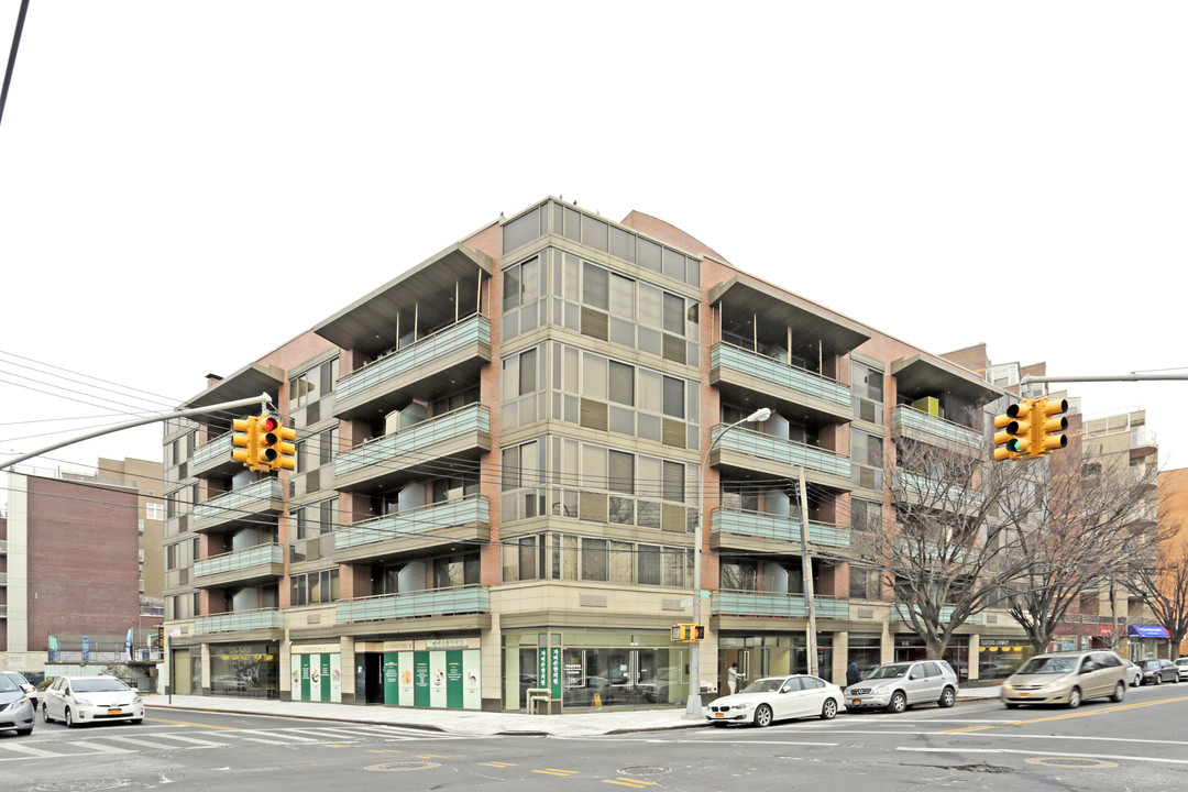 Sunrise Terrace Condominiums in Flushing, NY - Building Photo