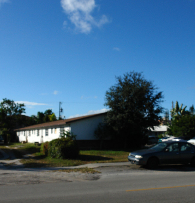 2334 Fillmore St in Hollywood, FL - Building Photo - Building Photo